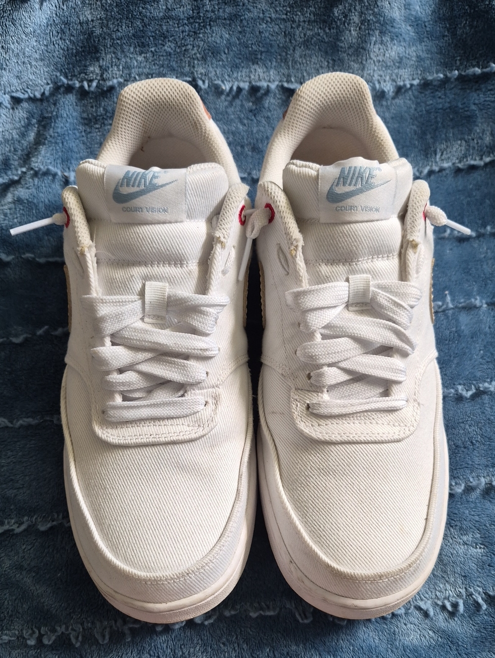 Nike Court VISION White Canvas Low-Top Sneakers with Light Blue Logo mens 8.5